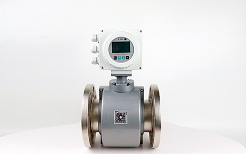 新工藝電磁流量計4 (1).JPG 新工藝電磁流量計4 (1).JPG