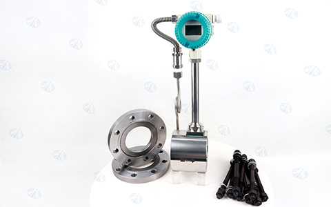 夾裝帶溫壓補償渦街流量計 (1).jpg 夾裝帶溫壓補償渦街流量計 (1).jpg
